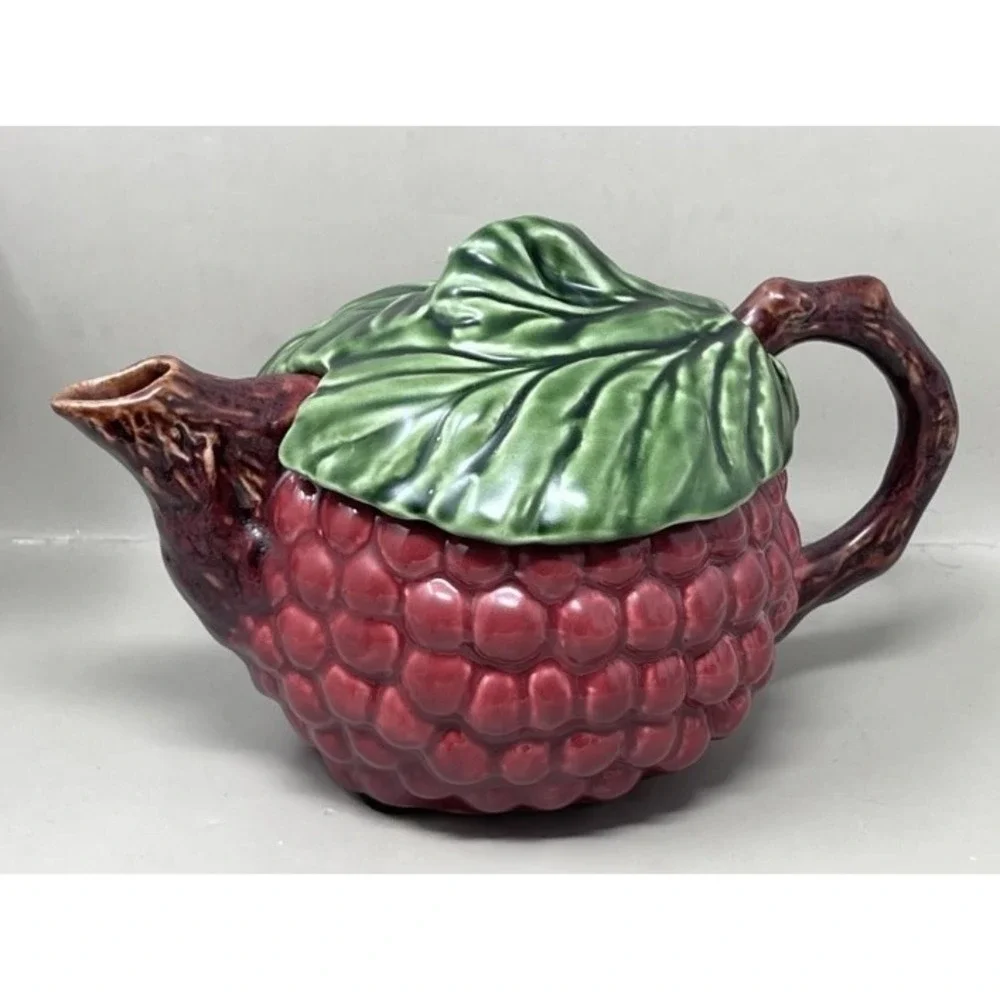 Vintage Jay Willfred Andrea by Sadek Majolica Raspberry Teapot Portugal Berry